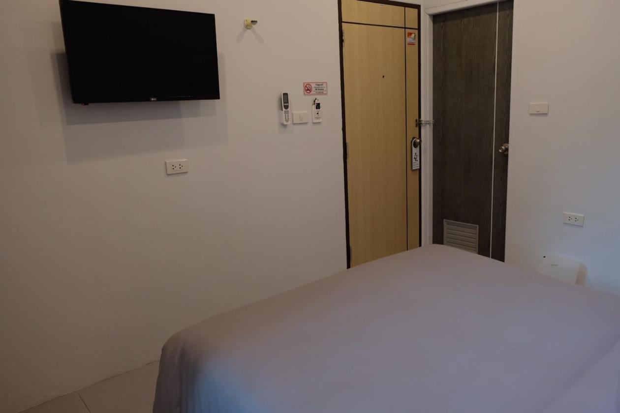 Hostel Minimal House Patong (Adults Only) Zewnętrze zdjęcie